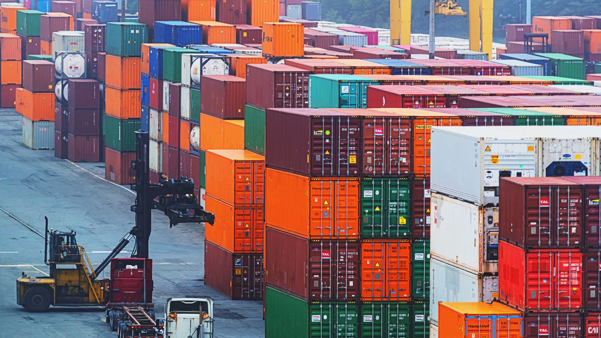 stack on containers at a port