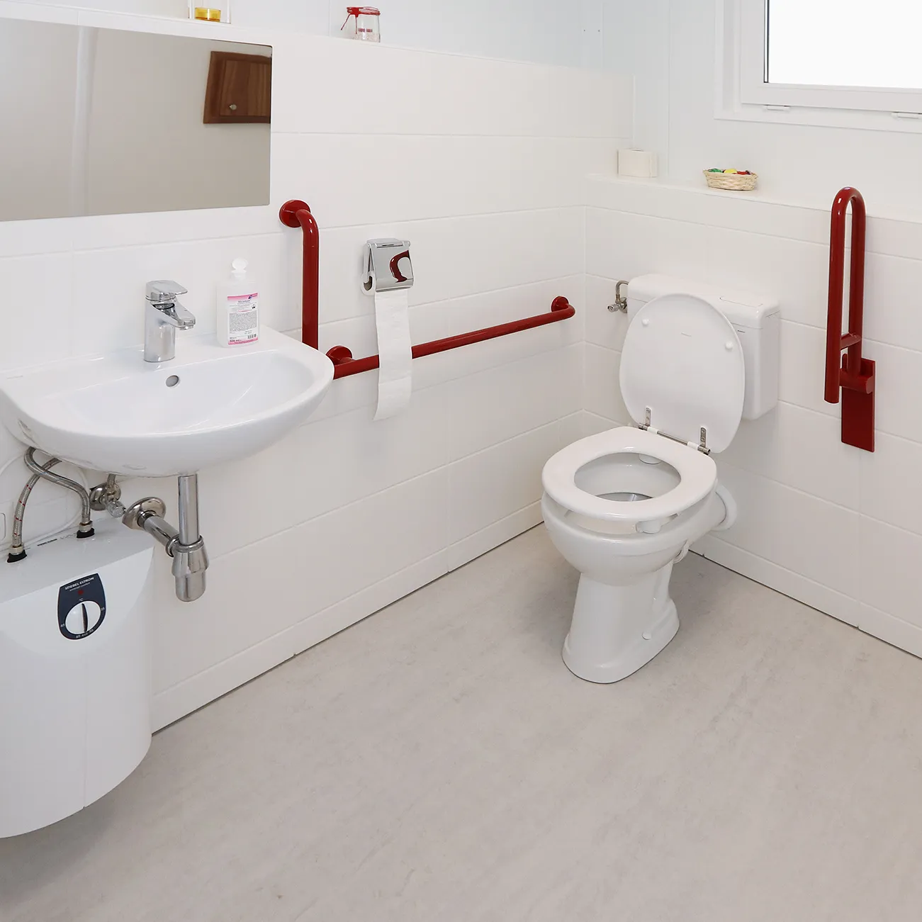 sanitärcontainer barrierefrei