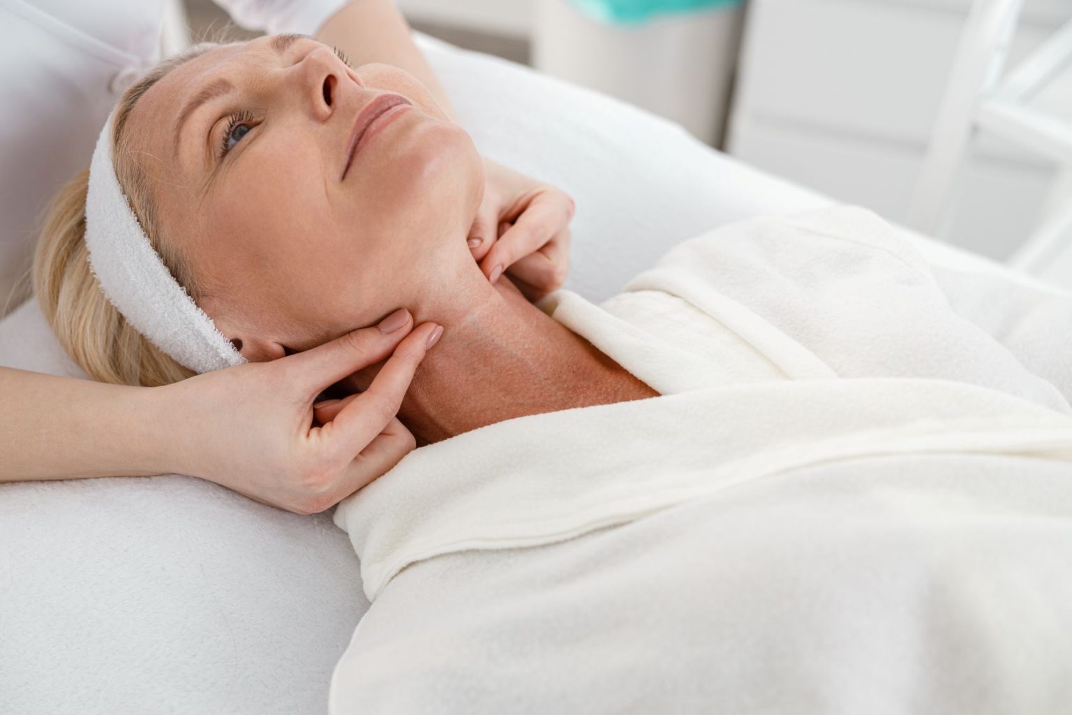 The Truth About Neck Ageing: Why It Happens and How You Can Restore a Firmer, Smoother Neck