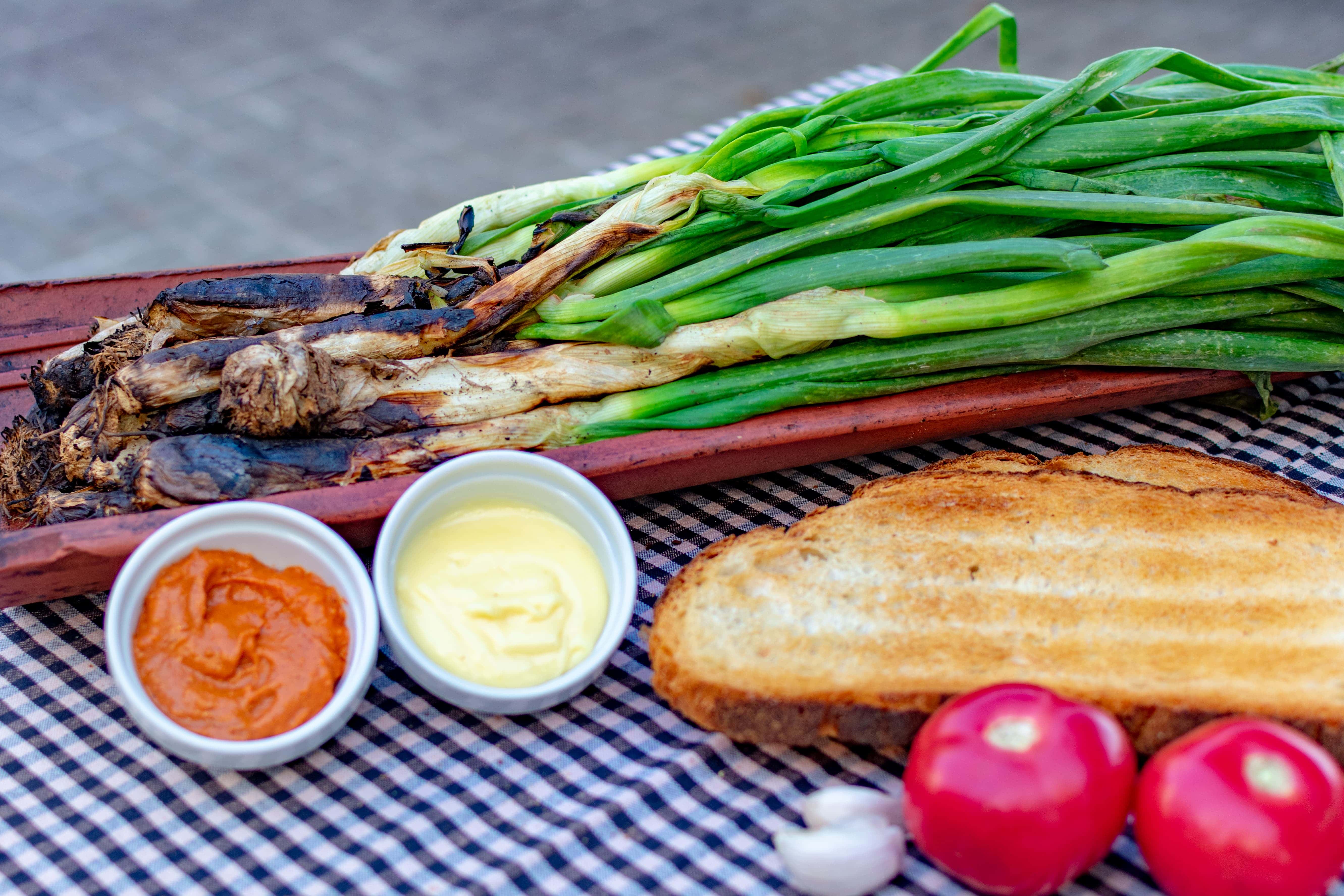 Restaurante Pasa Tapas de la Barceloneta y su oferta de Calçots