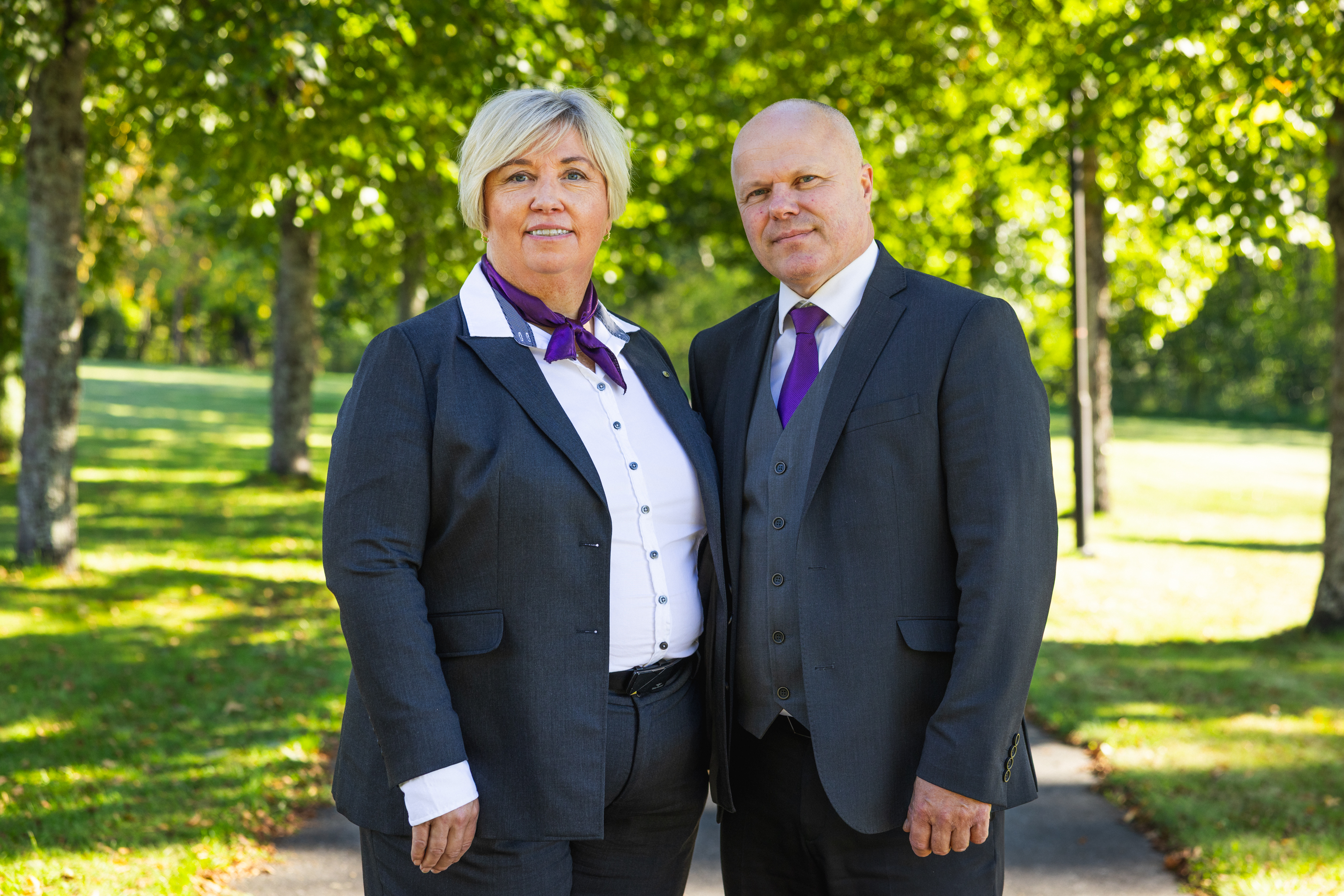 To ansatte i Modum Begravelsesbyrå 