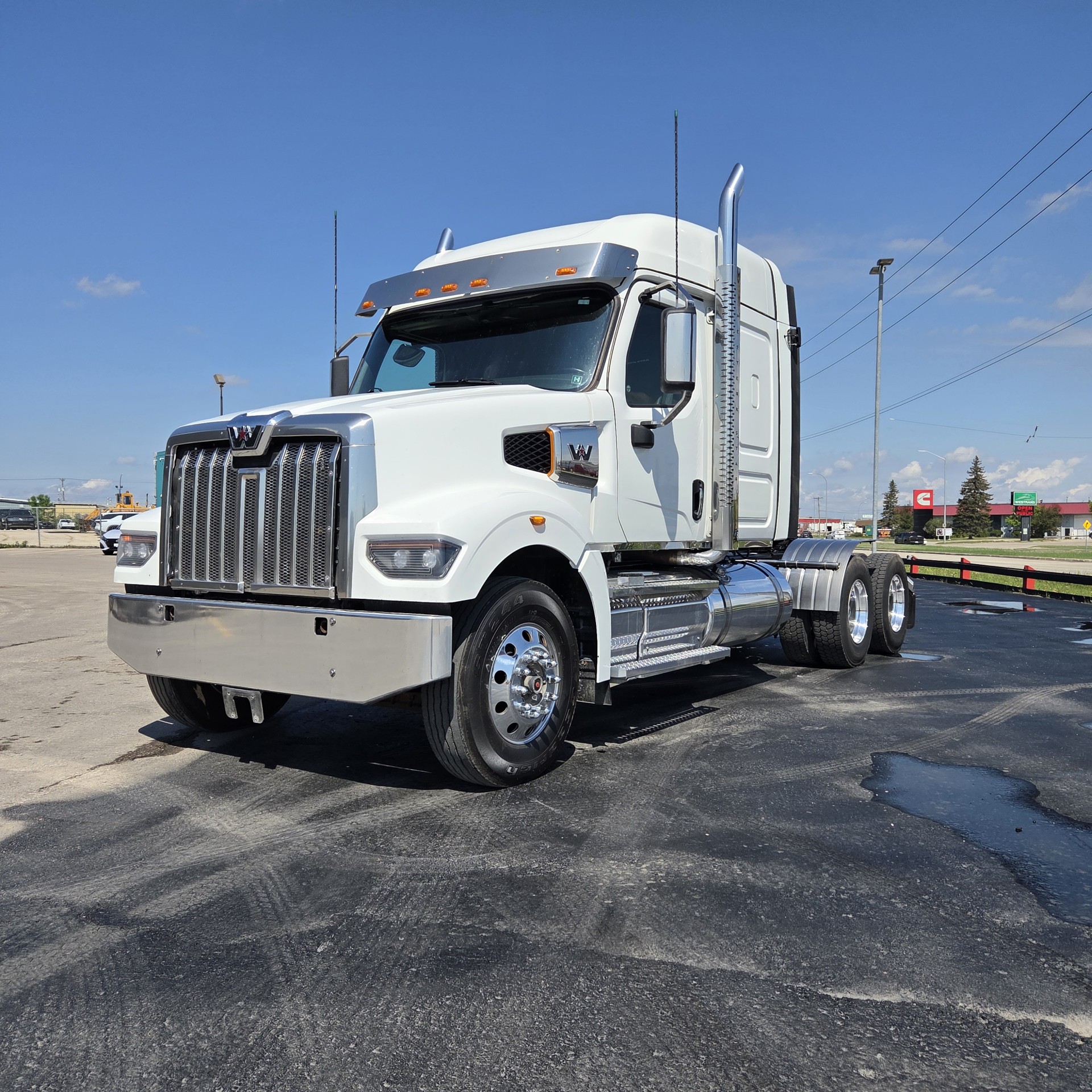 2024 Western Star 49X 48" Midrise