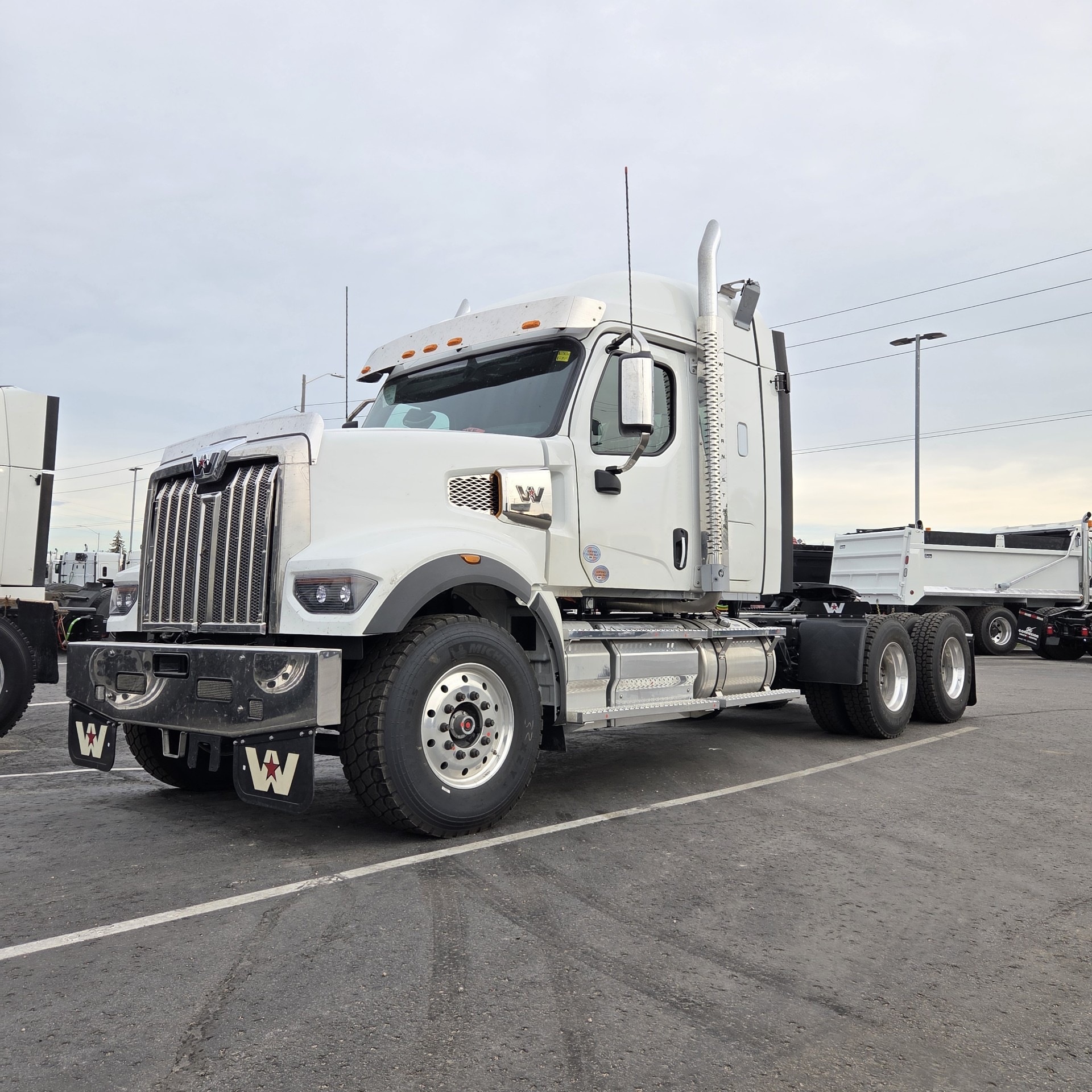 Western Star 49X 36" Midrise XP2009