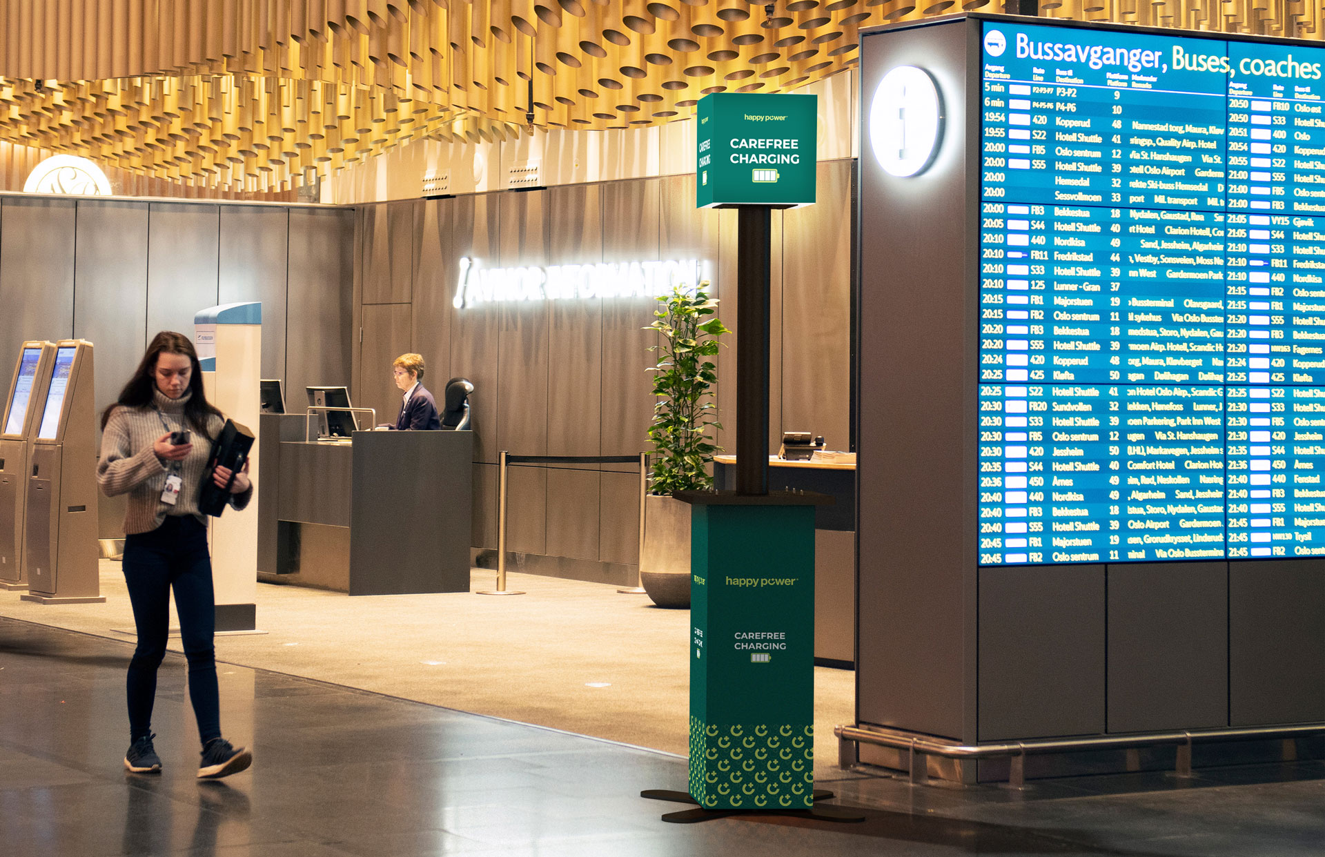 Ladebord med Happy power profil i miljø inne på en bussterminal