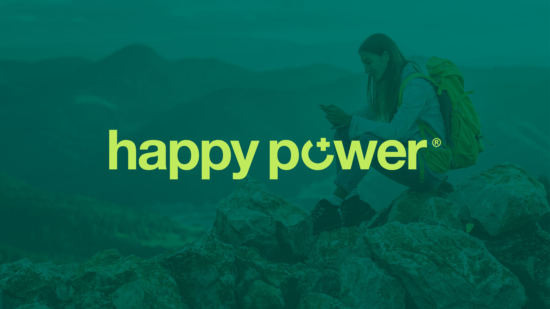 Happy power logo med bilde i bakgrunn med grønn overlay