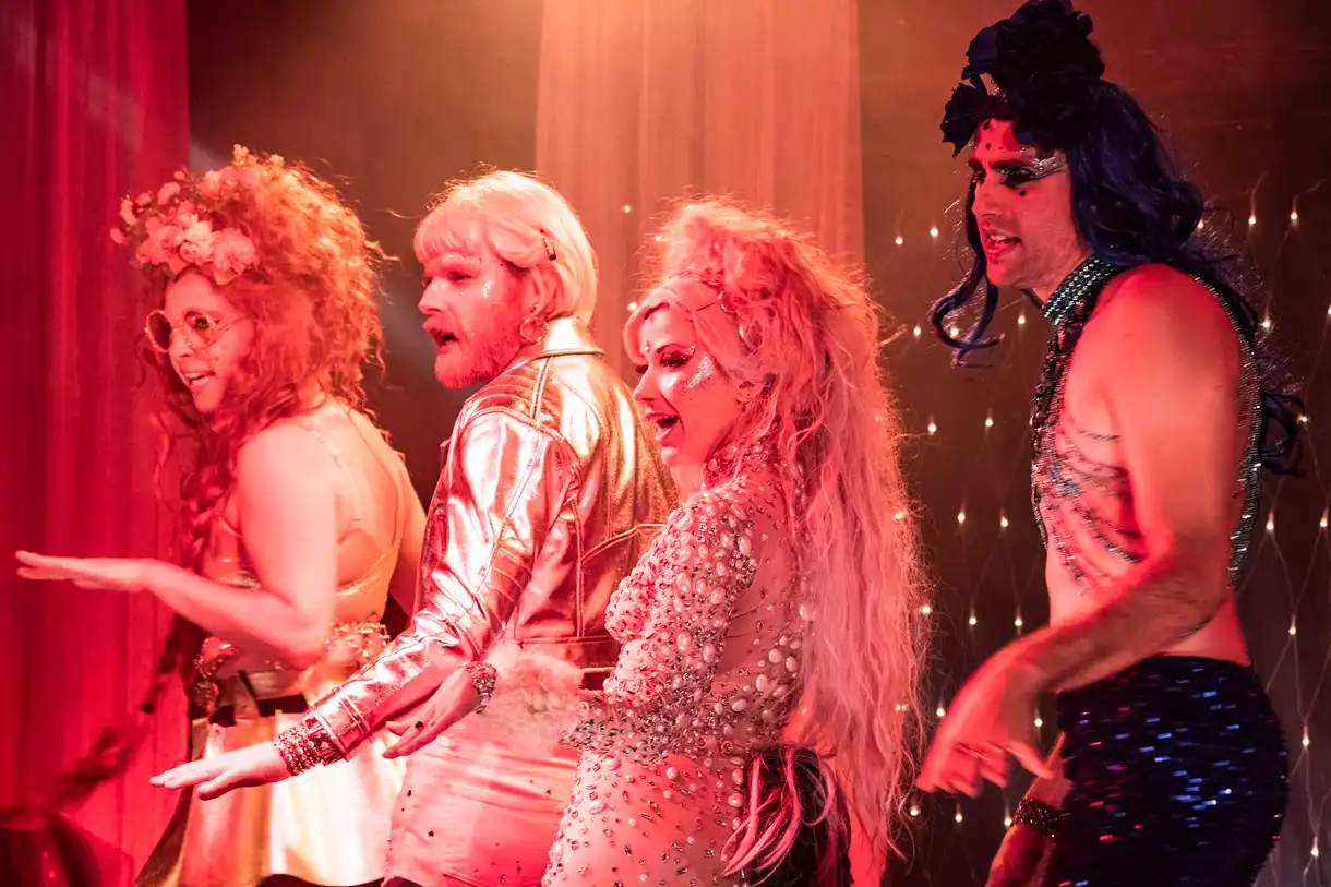 La tragédie gecque version drag : Cabaret mythique