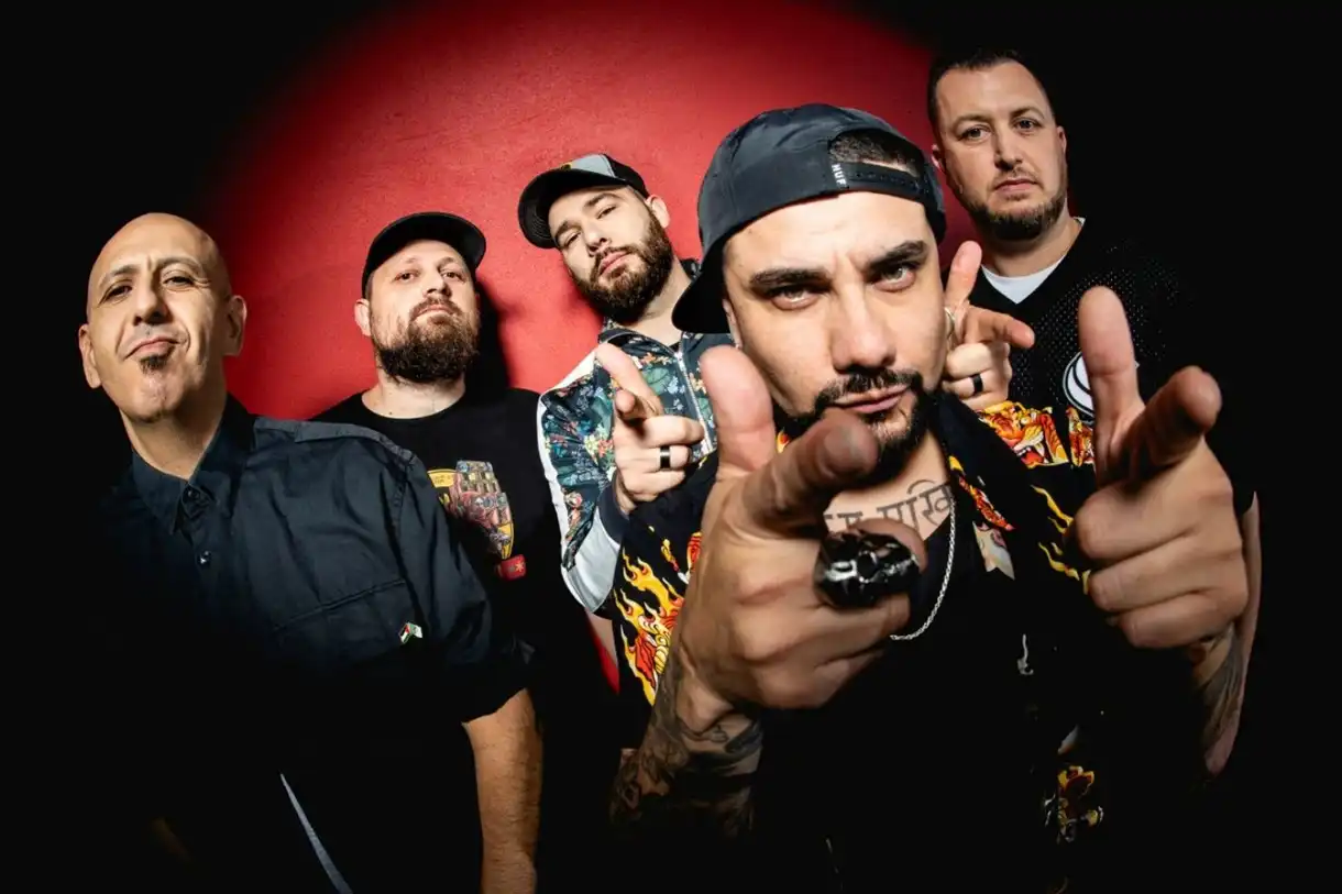 Sidi Wacho en concert au Bataclan