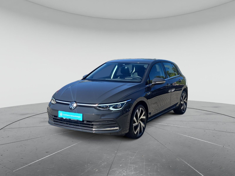 Volkswagen Golf VIII Style 2.0 TSI DSG 18"/REAR-VIEW/HUD. uvm.