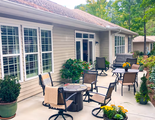 spring harbor villa outdoor patio seating