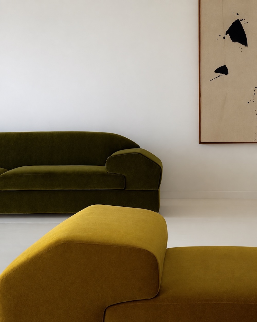 Fault sofa, alternate view 6 - Carlyle Collective
