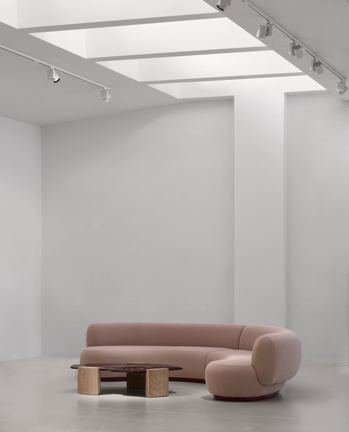 Yamata sofa, alternate view 5 - Carlyle Collective