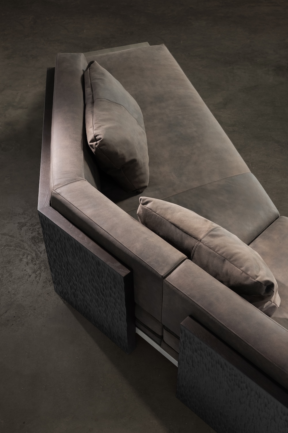 Howard sofa, alternate view 11 - Carlyle Collective