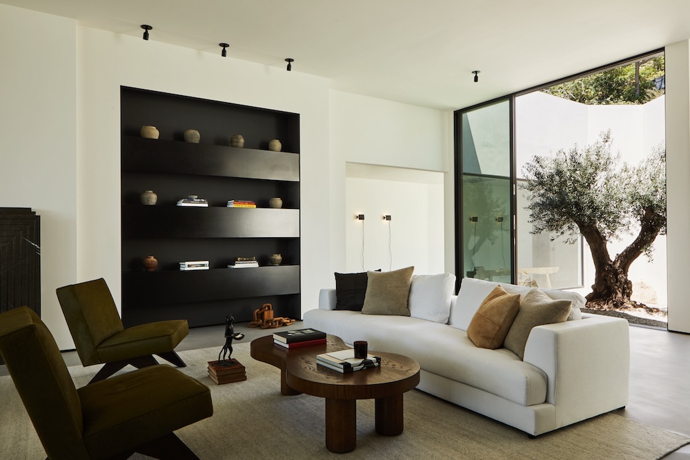Norman coffee table, alternate view 6 - Carlyle Collective