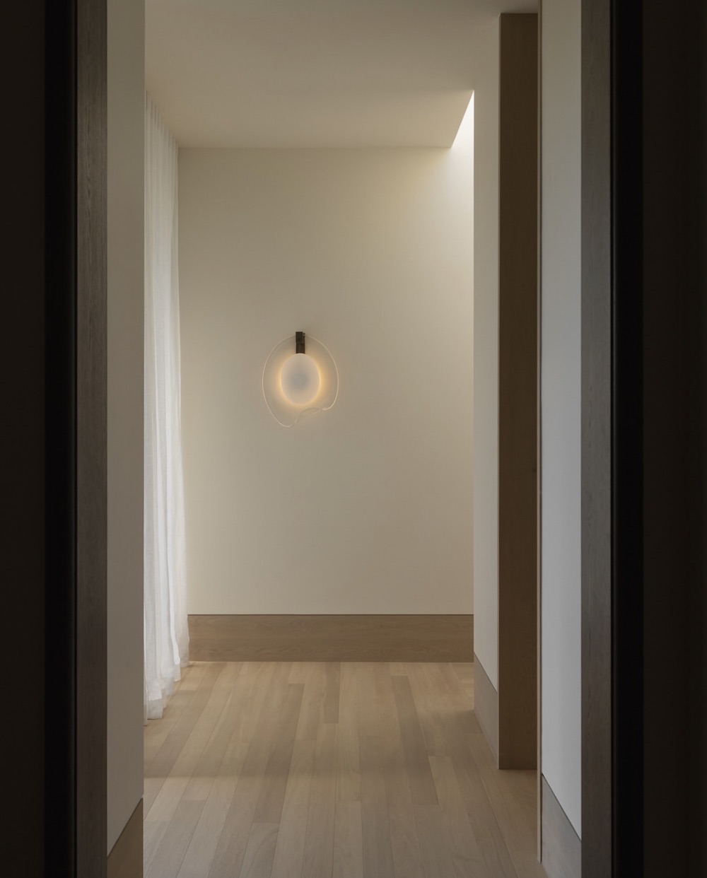 Ovolo wall sconce, alternate view 2 - Carlyle Collective
