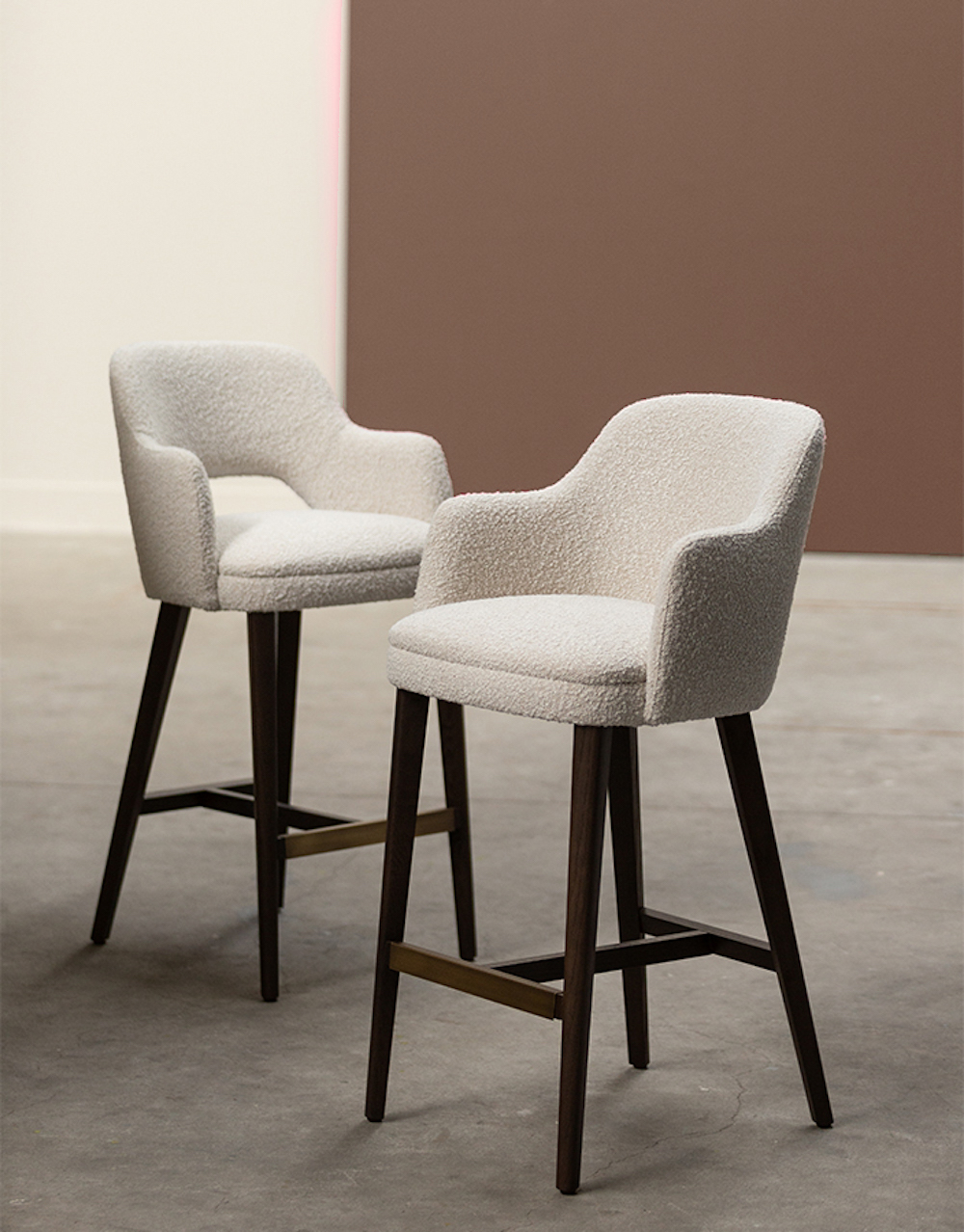 Costa stool, alternate view 3 - Carlyle Collective