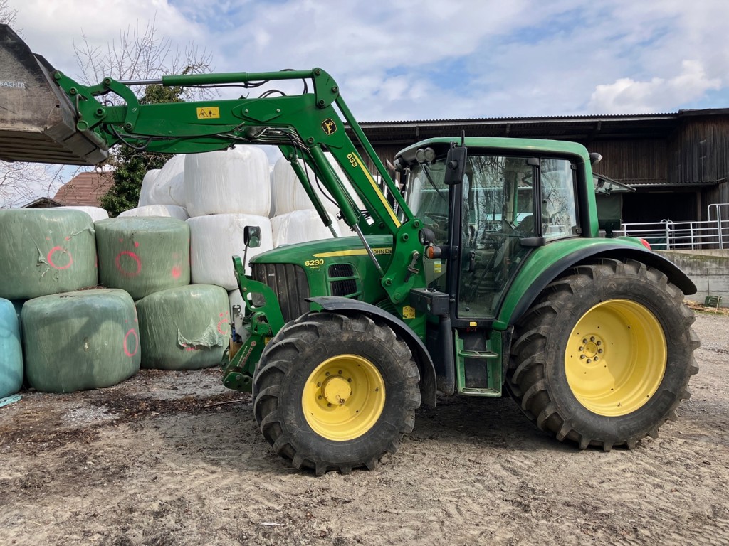John Deere 6230 Premium mit Frontlader