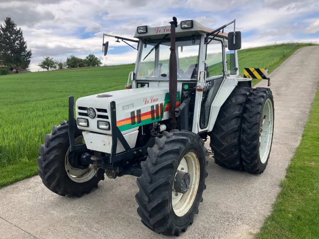 Steyr 8075 DeLuxe