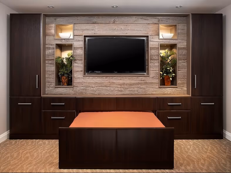 Reach-in Closet