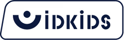 Logo de l'entreprise IDkids avec un symbole semi-circulaire bleu foncé à gauche du texte.