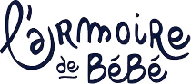Logo stylisé en écriture cursive disant « Armoire de bébé » avec un motif de petits cœurs.