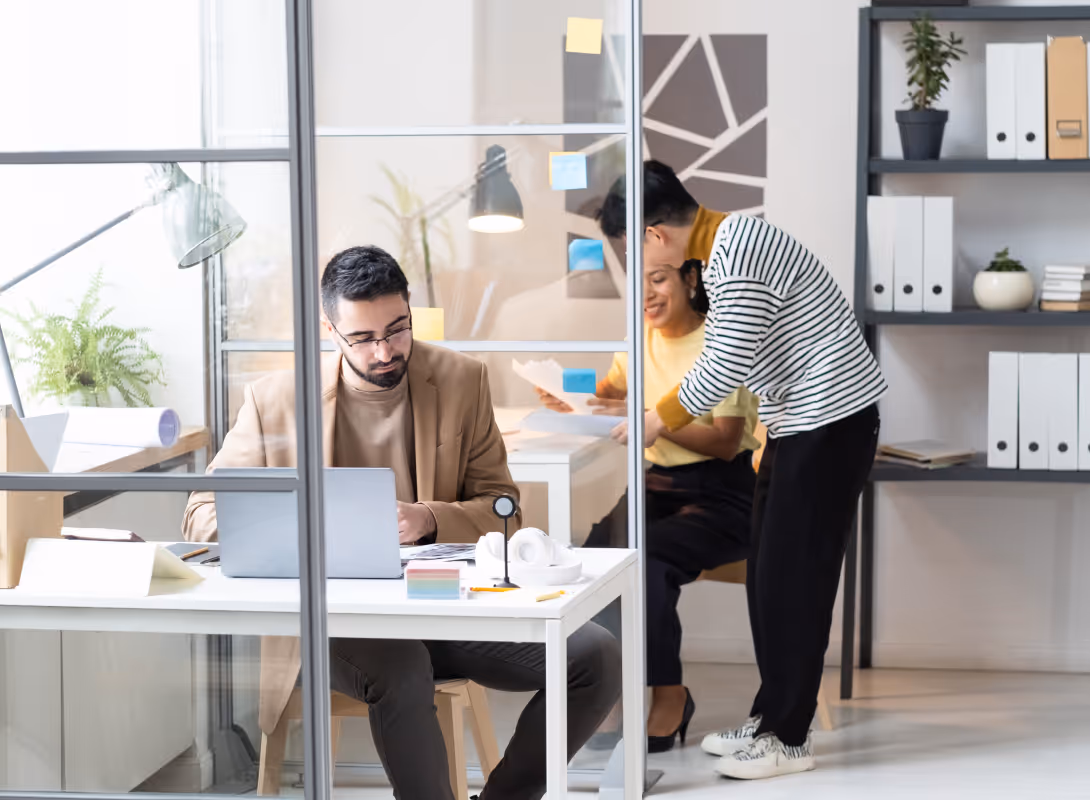 Dipendenti al lavoro