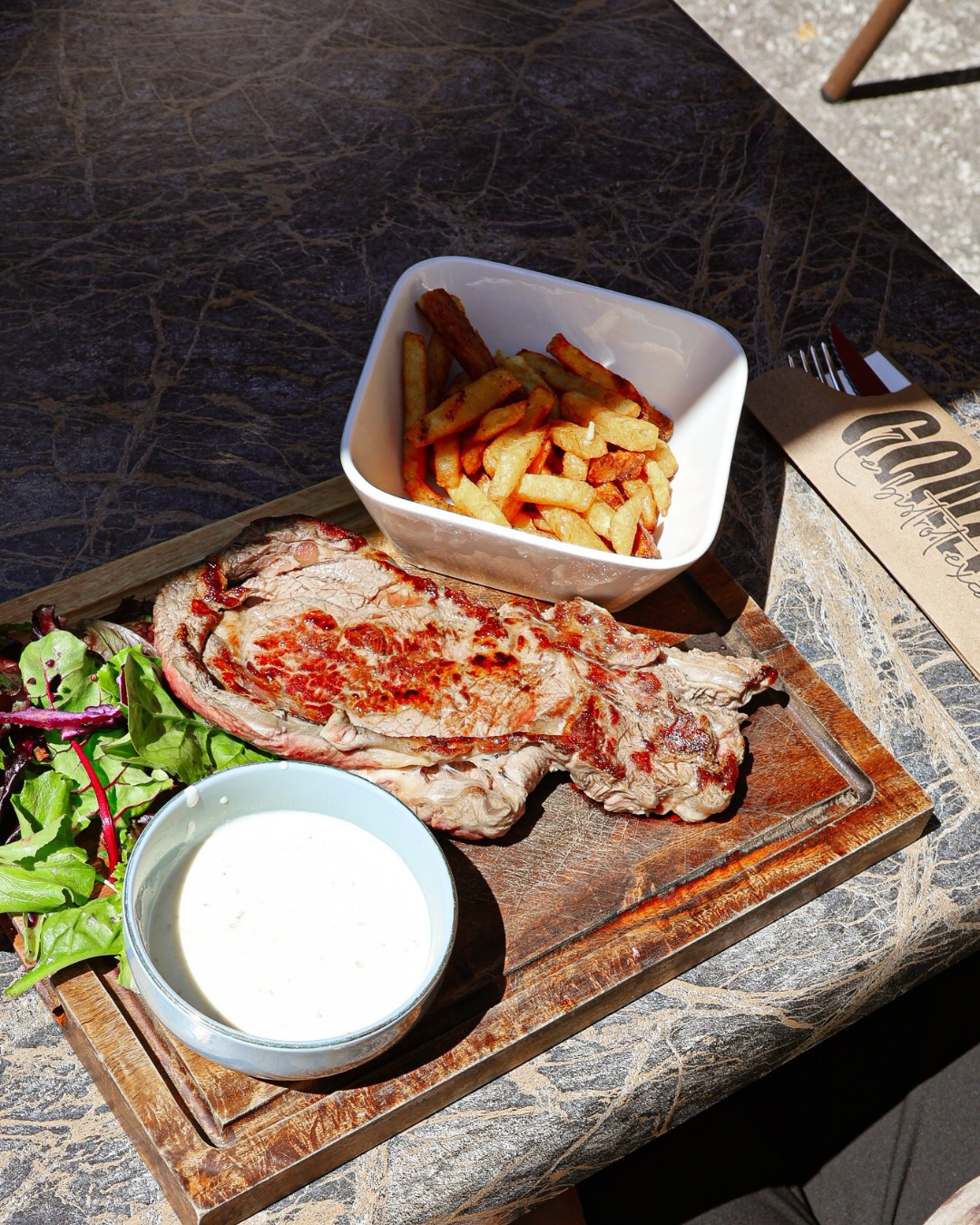 viande de qualité et frites maison du gonzague
