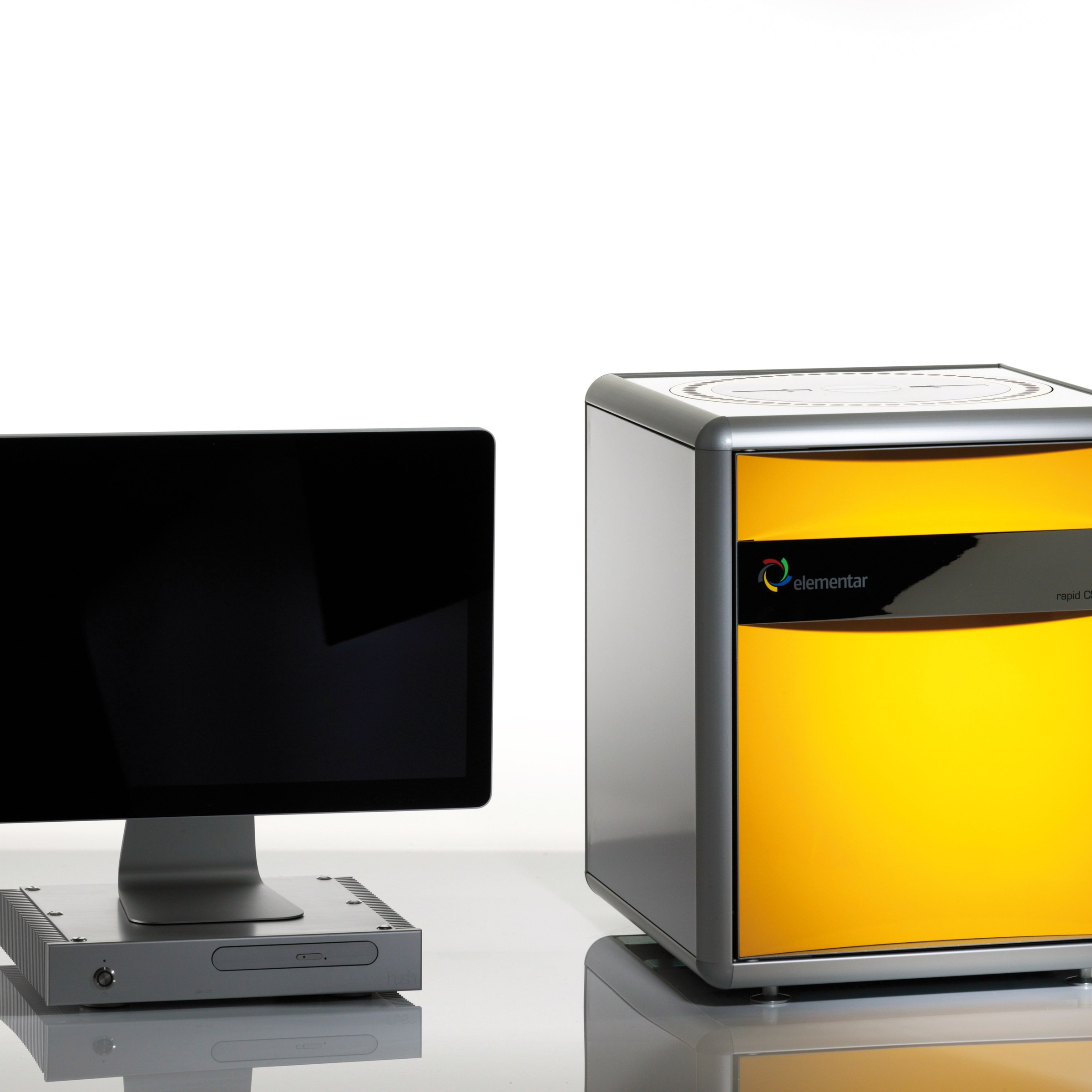Elementar rapid CS cube ve kontrol bilgisayarı