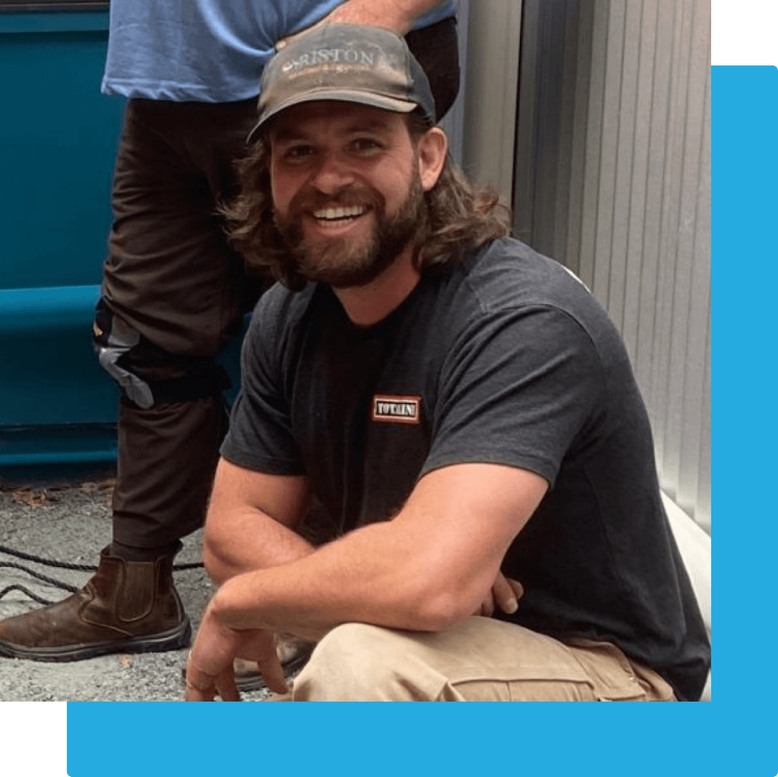 Image of a professional Ariston Heating and cooling employee