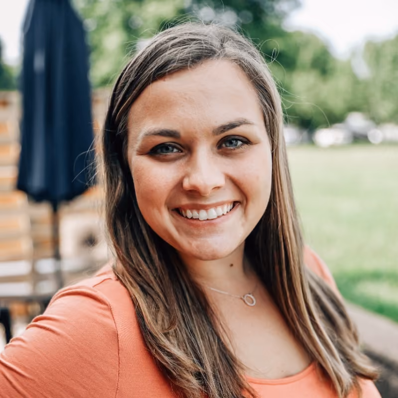 Julia Hudson headshot