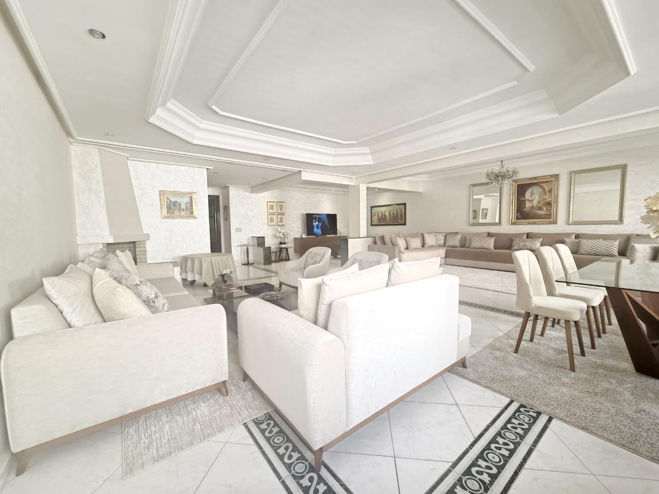 Apartment for Rent - Racine - 175m²