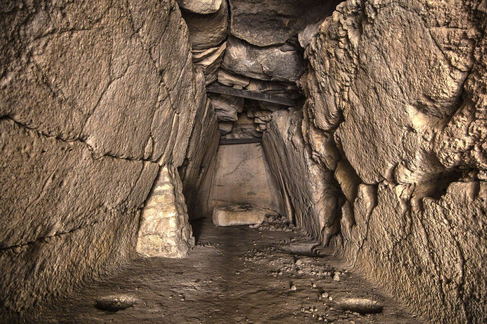 Balade Samedi 22 Juin 2024 : Les Hypogées de Cordes et Musée d'Arles Antique