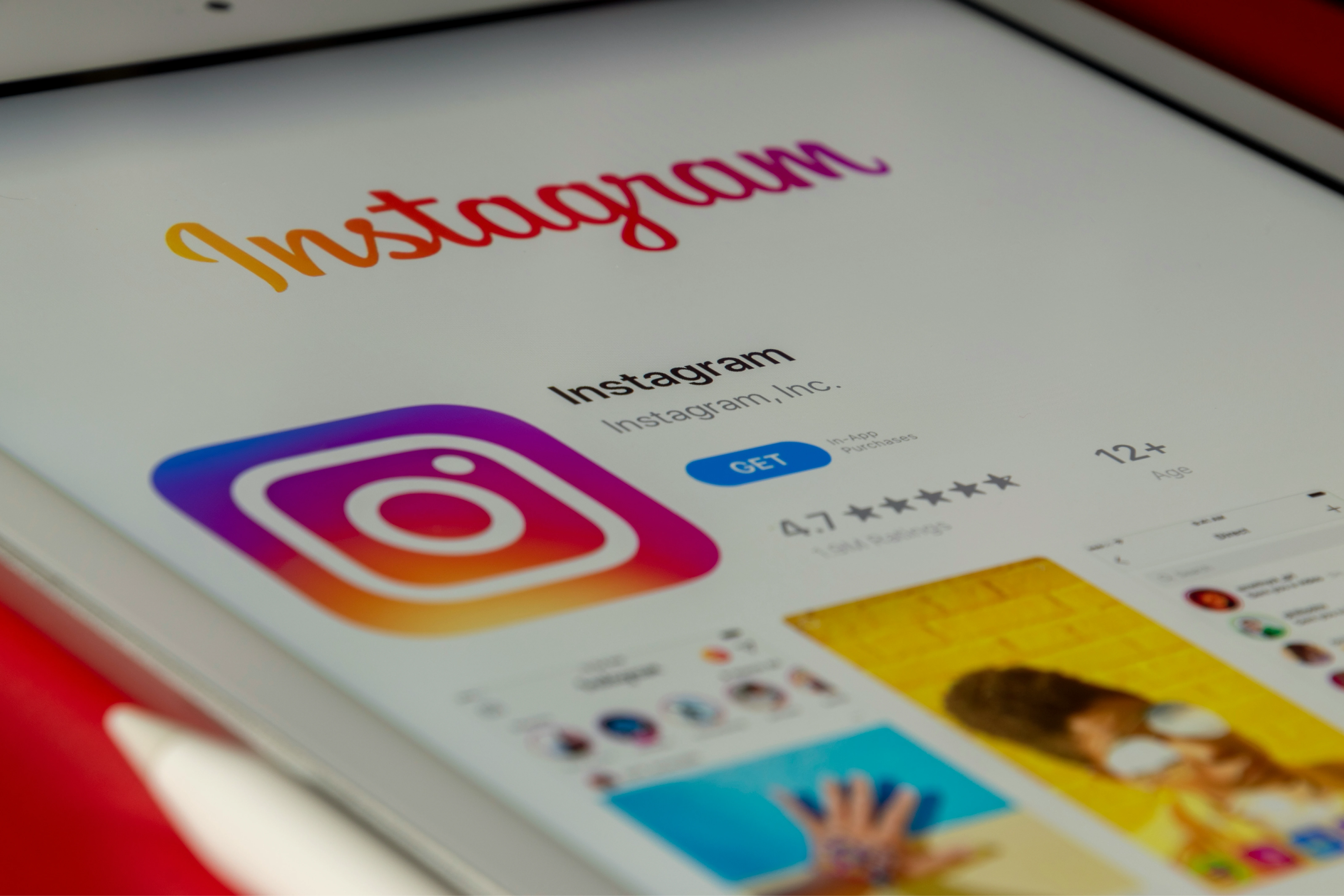 Mettez enfin des liens cliquables sur vos posts Insta grâce à l’app Edits