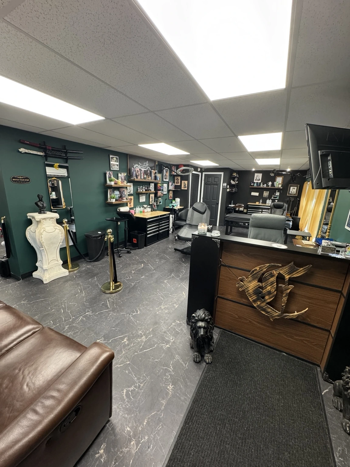 Carvin’ Ink reception and tattoo studio in Aston, Pennsylvania