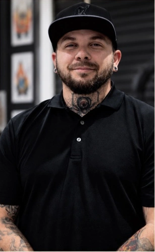 Scott Hurst at Carvin Ink