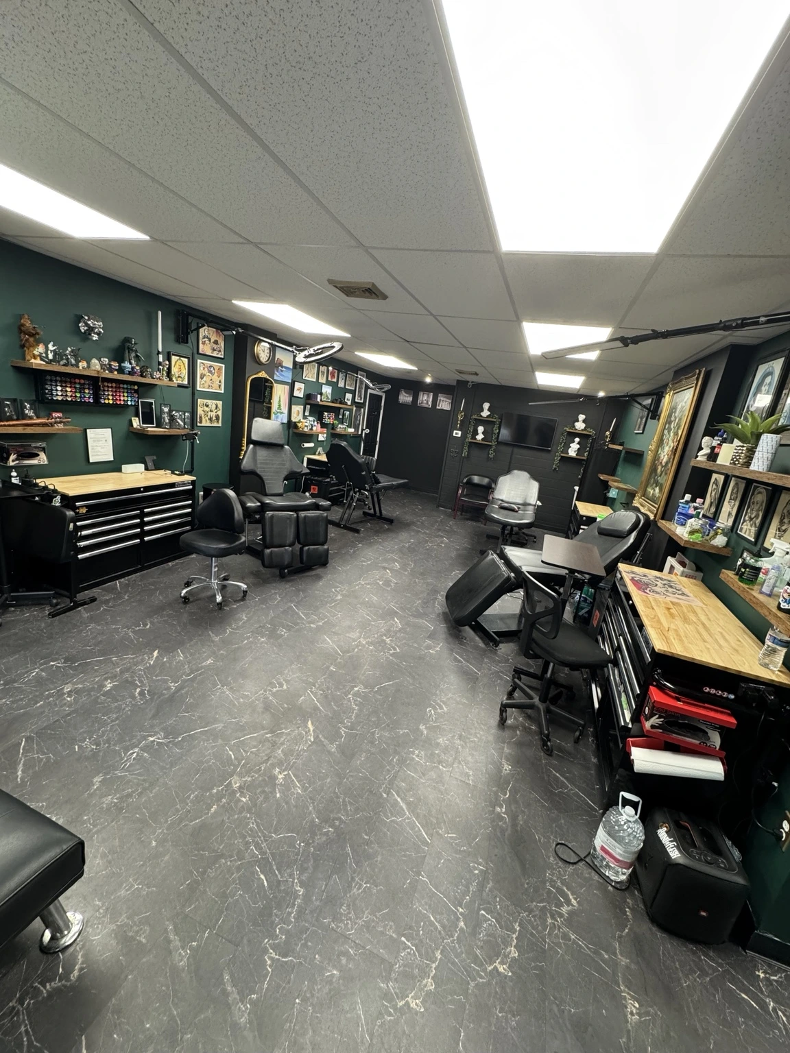 Tattoo stations and interior of Carvin’ Ink studio
