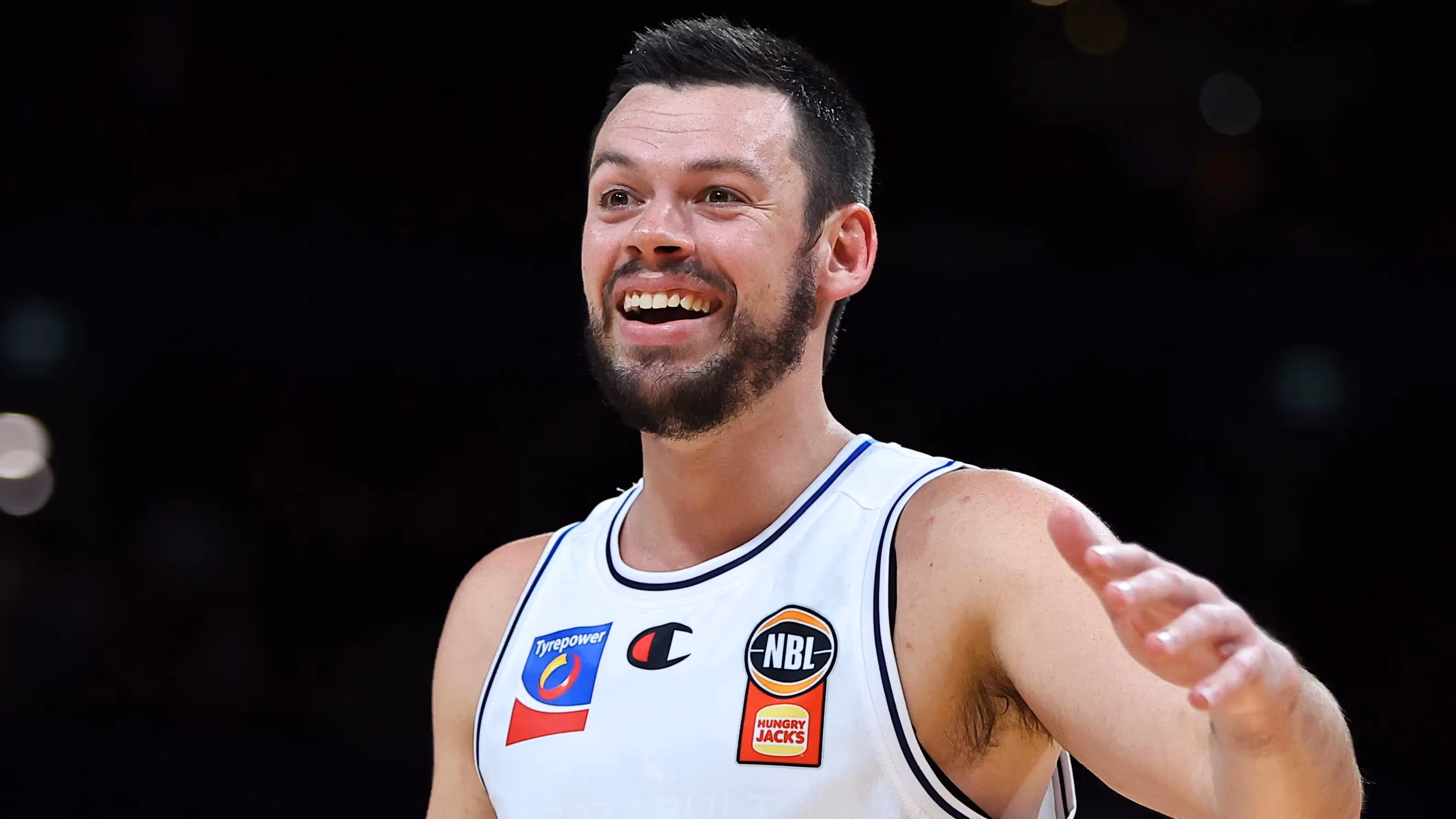 Cadee announces retirement