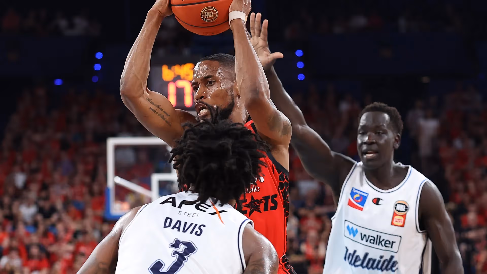 Cotton delivers 'Cats win over Sixers