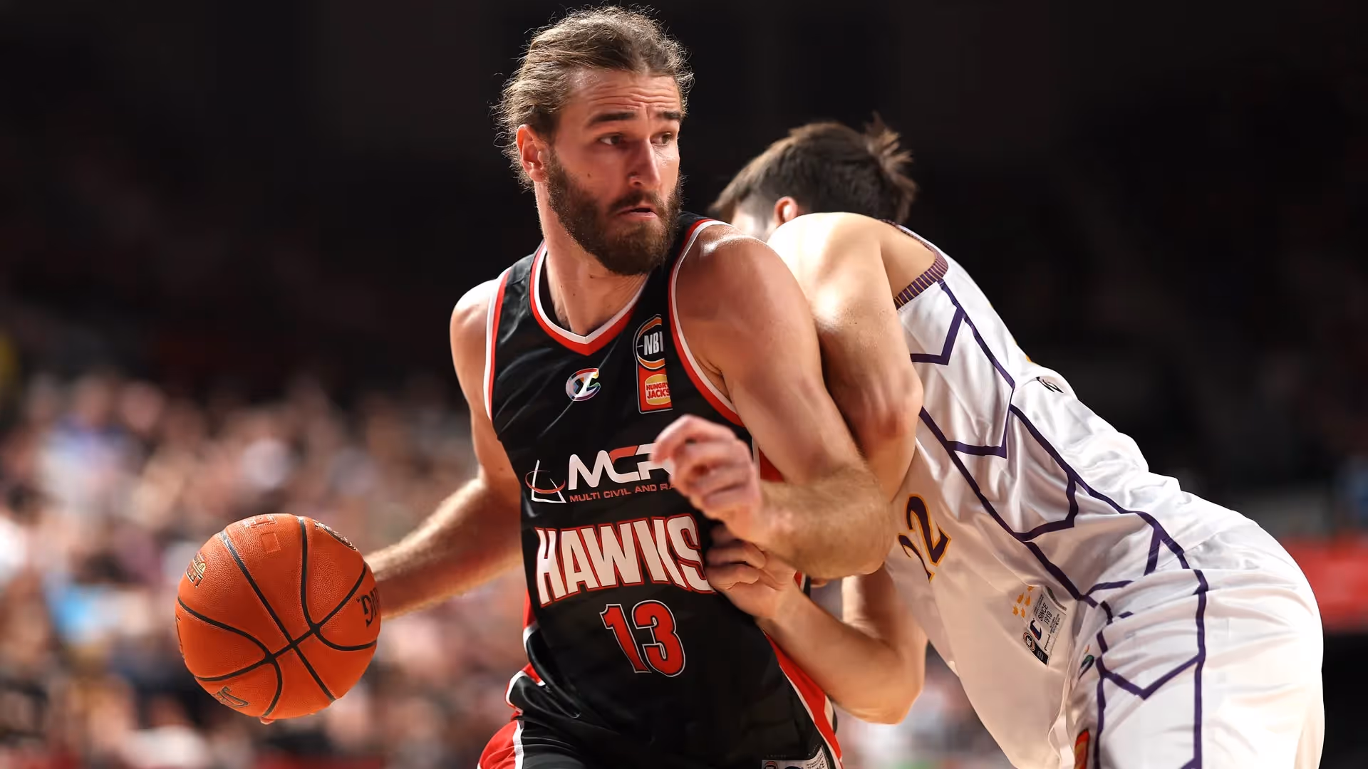 Hawks complete season sweep of Kings