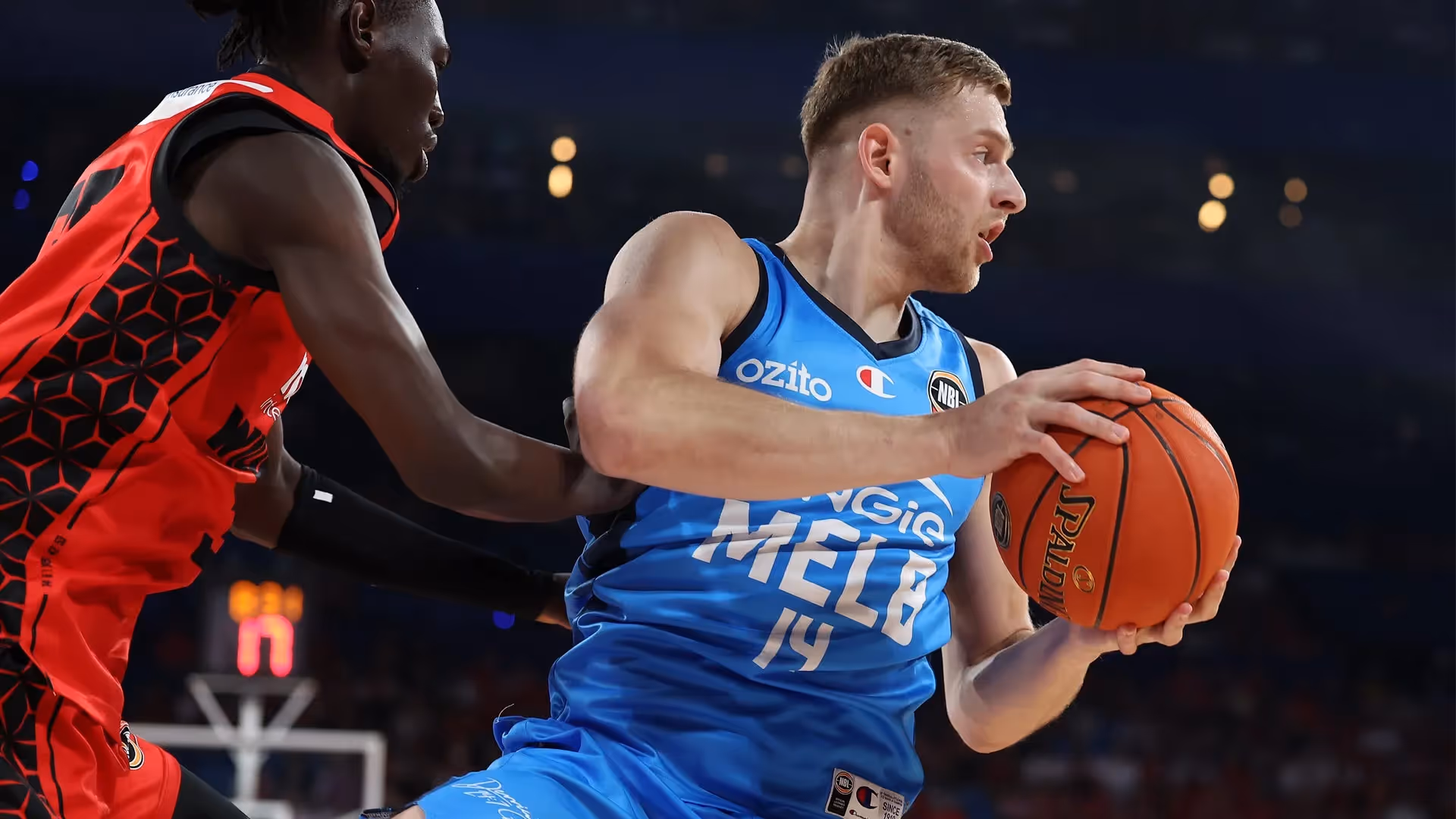 United veterans deliver win again in Perth