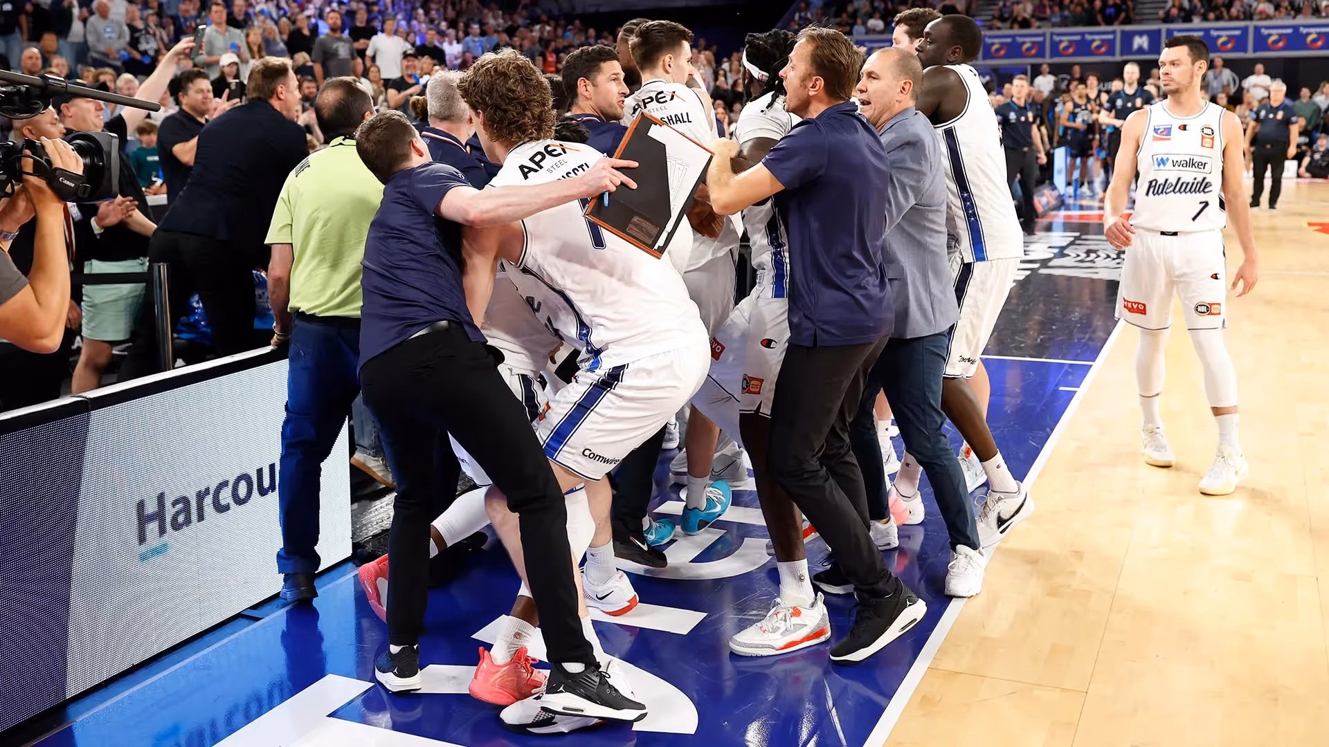 Update: Melbourne v Adelaide incident
