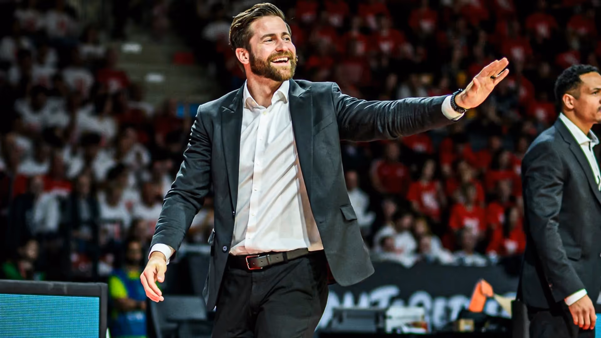Phoenix appoint new King