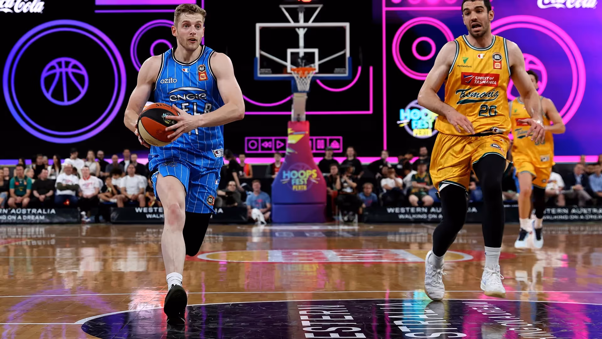 United open HoopsFest beating JackJumpers