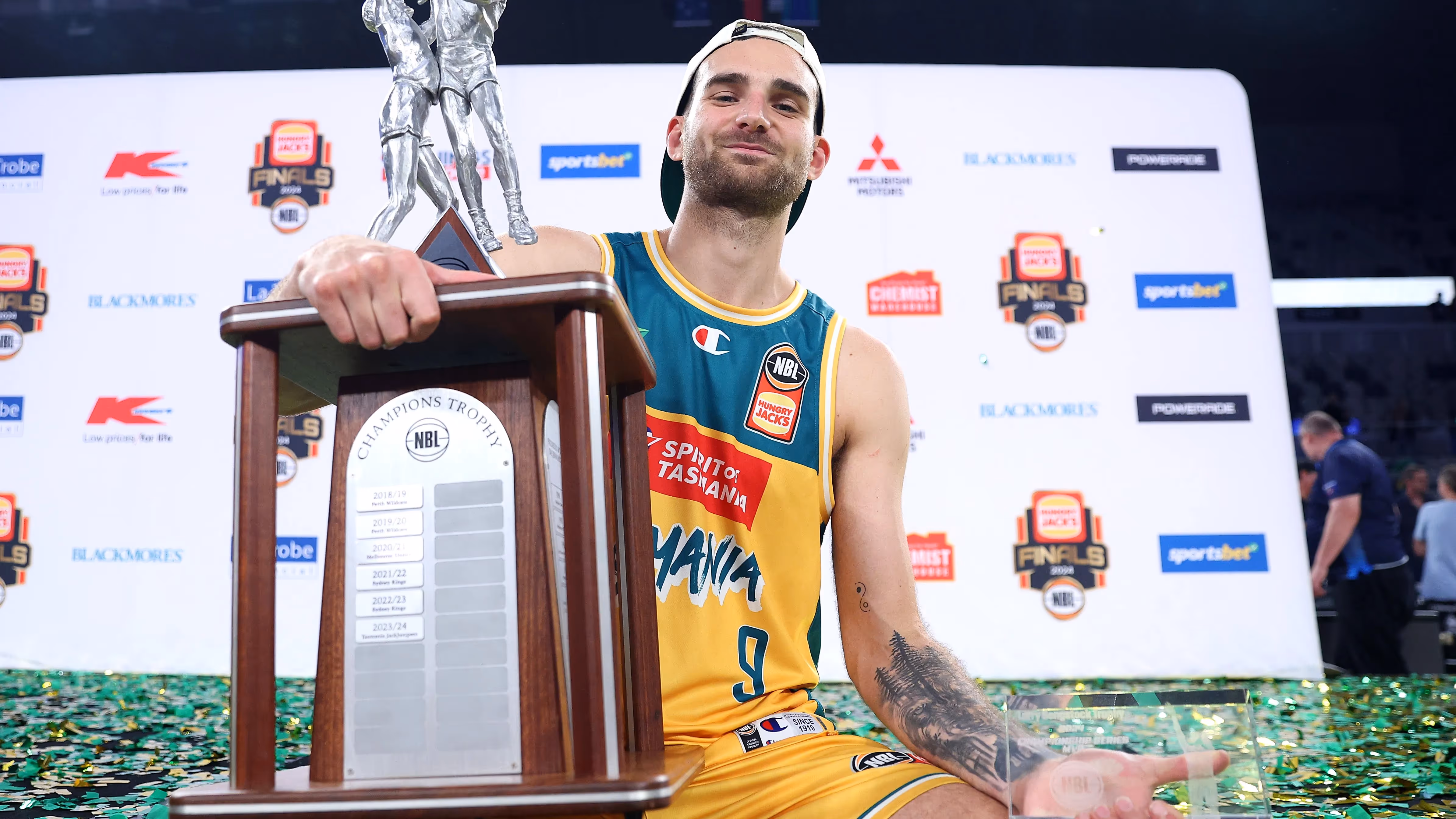 Tassie title star gunning for Boomers spot