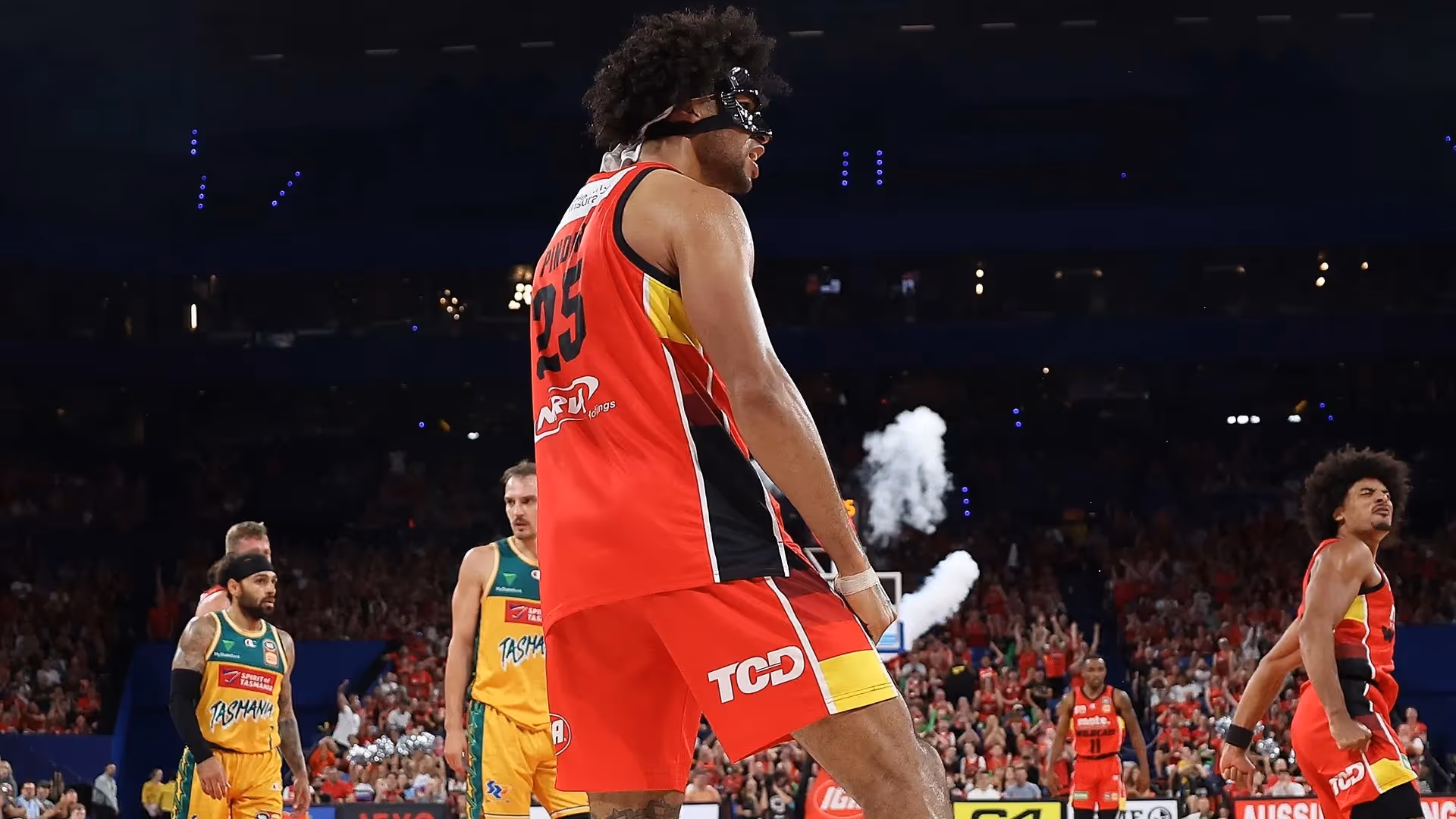 Roth praises Pinder dominance