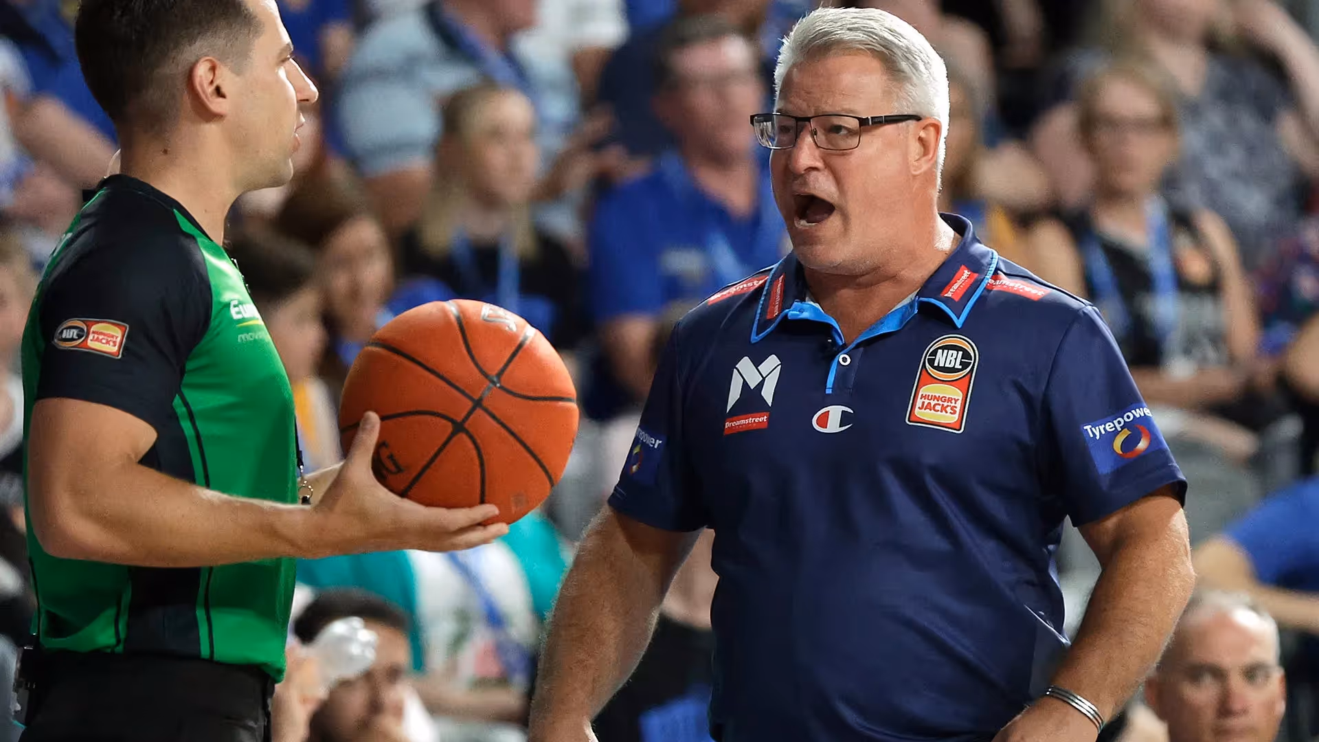 Melbourne United rage at Baynes hit