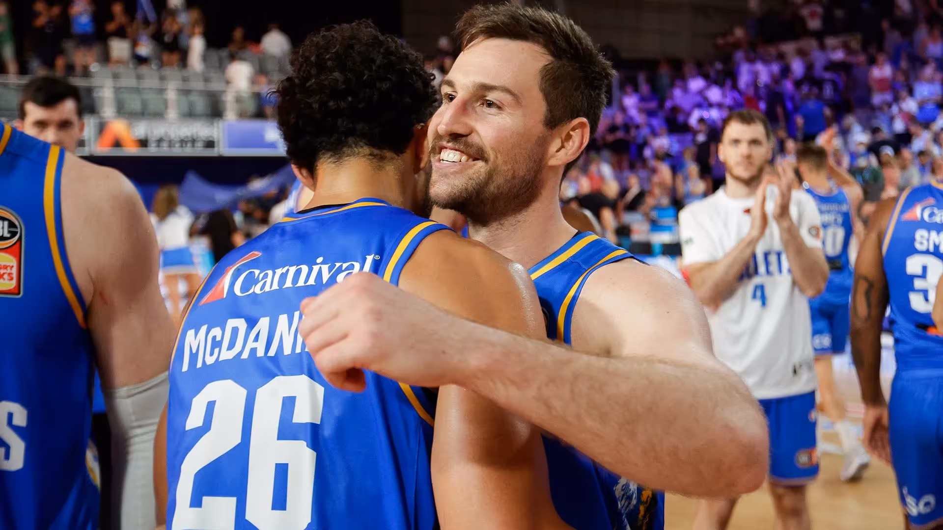 Bullets block Hawks' gallant charge in Brisbane