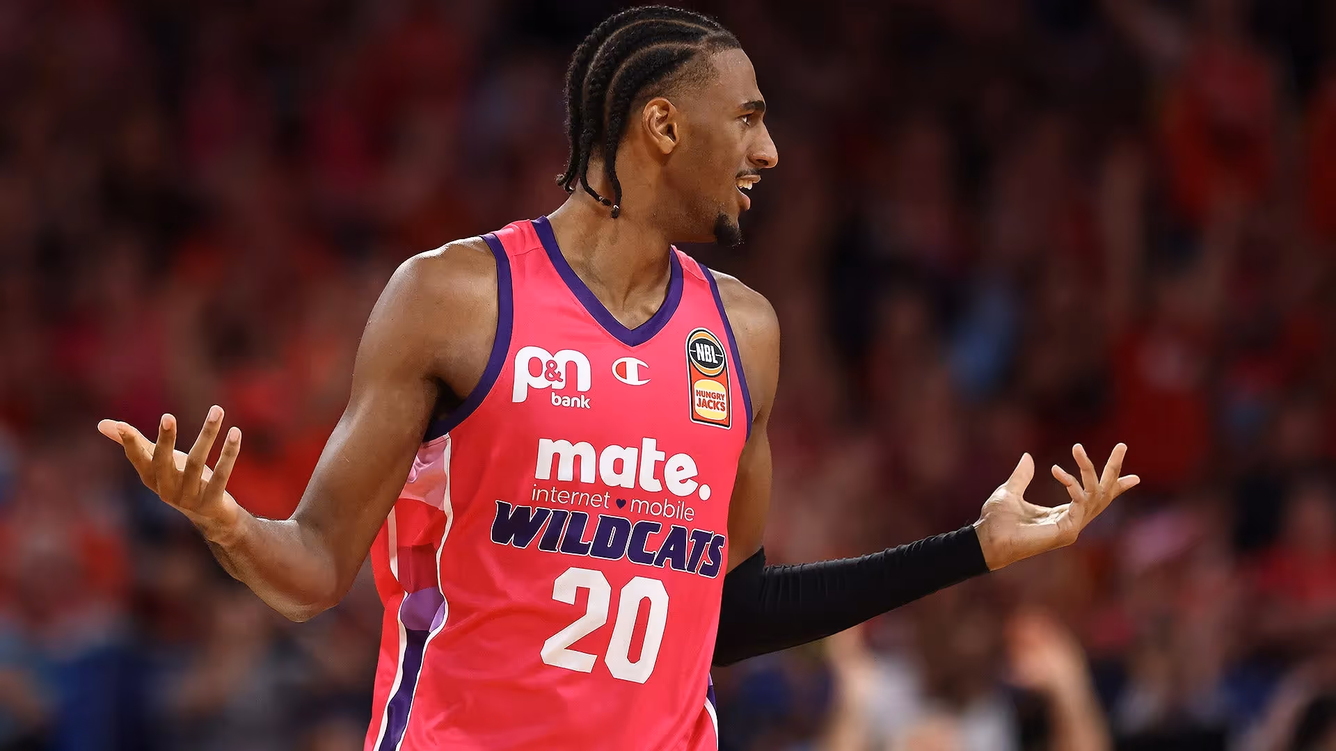 Sarr fires late as Wildcats down 36ers