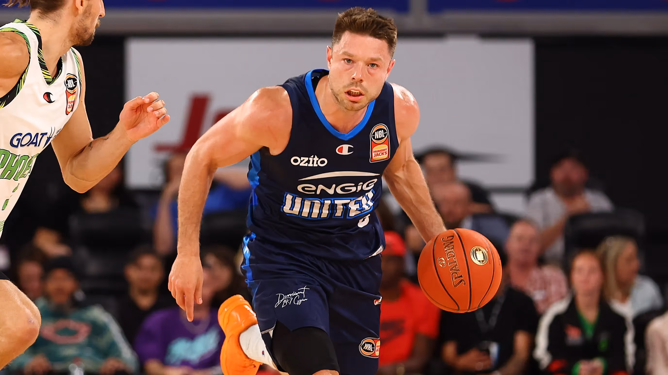 Dellavedova fires United to derby win in NBL opener