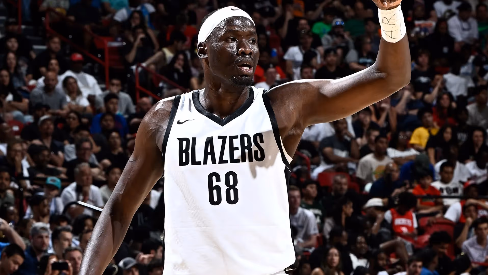 REPORT: Reath signs NBA deal
