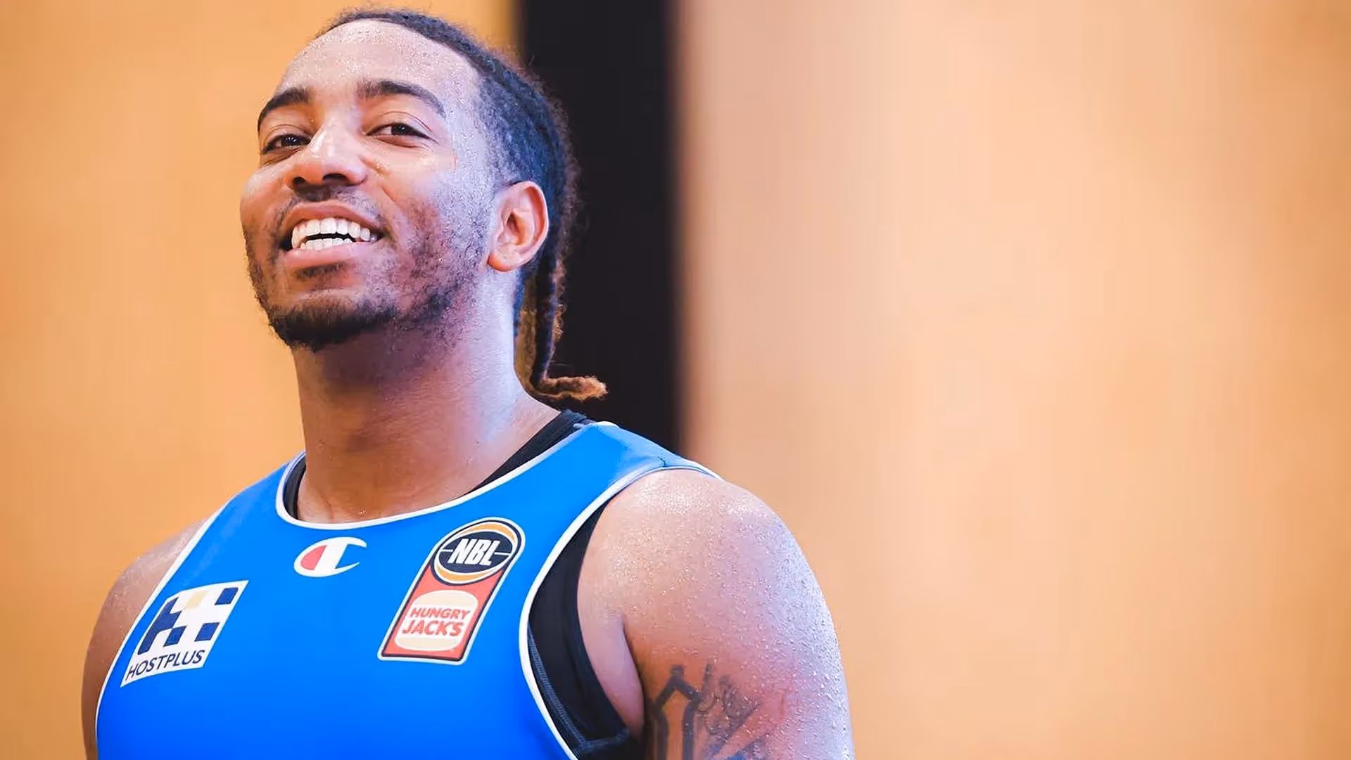 Smith hits seven threes as Bullets beat Taipans